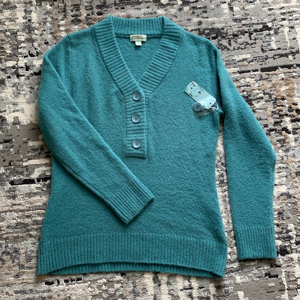Great Northwest junior’s sweaters